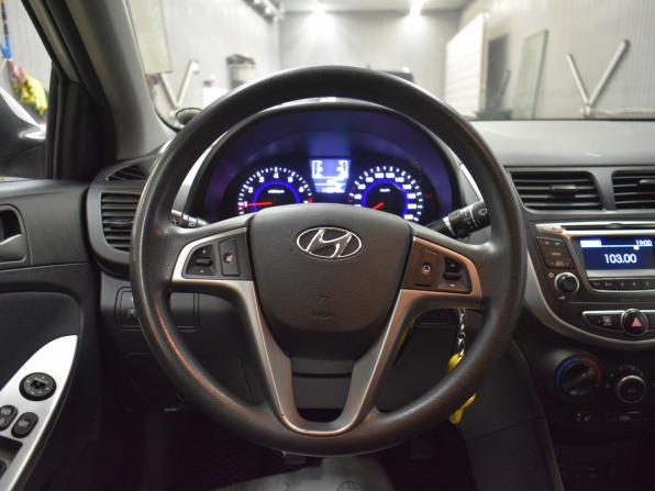 Hyundai Solaris I Рестайлинг с пробегом 2016 года, цена 959 000 рублей, 119000 км, седан, Автокод Объявления