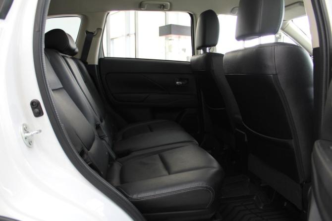 Mitsubishi Outlander III Рестайлинг 2 с пробегом 2017 года, цена 2 575 000 рублей, 41973 км, внедорожник, Автокод Объявления