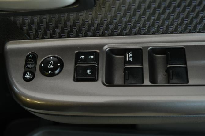 Honda Stepwgn V с пробегом 2016 года, цена 2 099 000 рублей, 110000 км, минивэн, Автокод Объявления