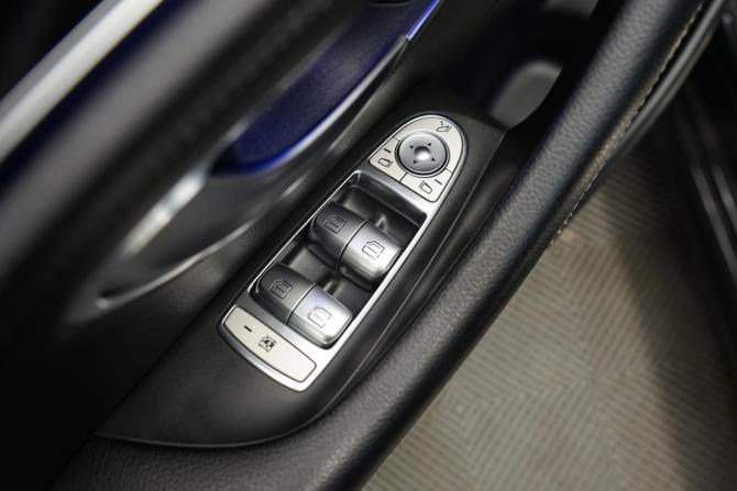 Mercedes-Benz E-Класс V (W213 S213 C238) с пробегом 2016 года, цена 3 785 000 рублей, 102000 км, седан, Автокод Объявления