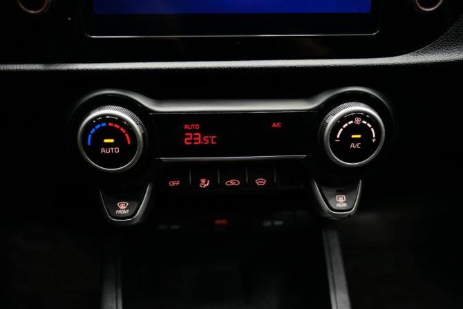 Kia Rio IV Рестайлинг с пробегом 2021 года, цена 1 999 000 рублей, 86000 км, хэтчбек, Автокод Объявления