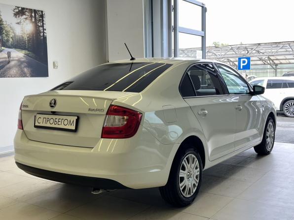 Skoda Rapid I с пробегом 2015 года, цена 736 000 рублей, 175000 км, лифтбек, Автокод Объявления