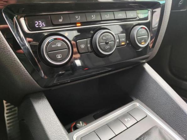 Volkswagen Jetta II (China Market) с пробегом 2016 года, цена 1 612 500 рублей, 209492 км, седан, Автокод Объявления