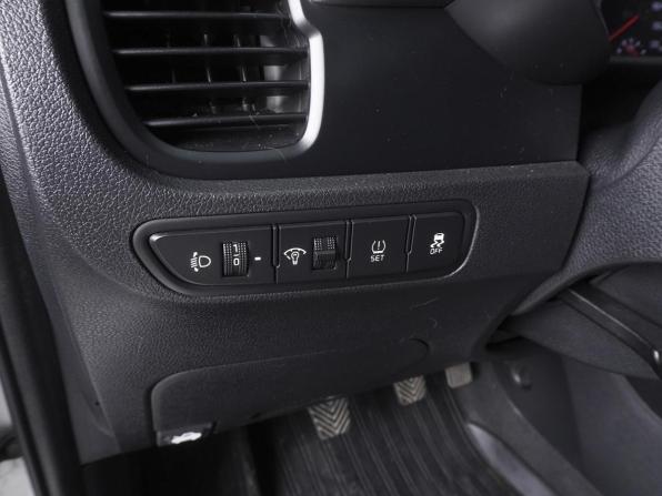 Kia Rio IV с пробегом 2018 года, цена 1 230 000 рублей, 77109 км, седан, Автокод Объявления