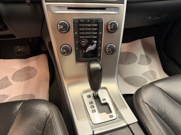 Volvo XC60 I с пробегом 2011 года, цена 1 200 000 рублей, 217000 км, внедорожник, Автокод Объявления