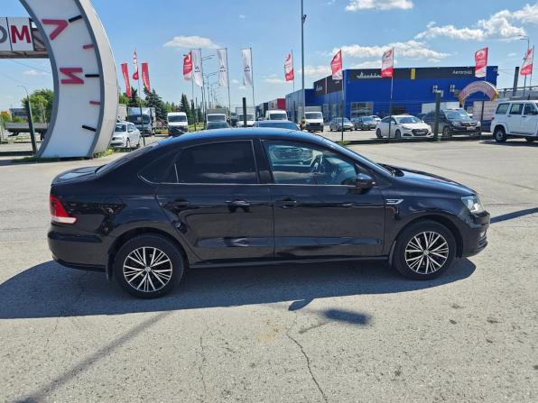 Volkswagen Polo V Рестайлинг с пробегом 2018 года, цена 999 995 рублей, 140128 км, седан, Автокод Объявления