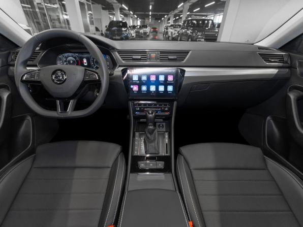 Skoda Superb III Рестайлинг с пробегом 2025 года, цена 3 255 000 рублей, 13 км, лифтбек, Автокод Объявления