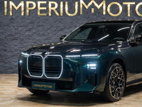 Новый BMW 7 серии VII (G70) Рестайлинг 2026 года, цена 25 490 000 рублей, седан, Автокод Объявления