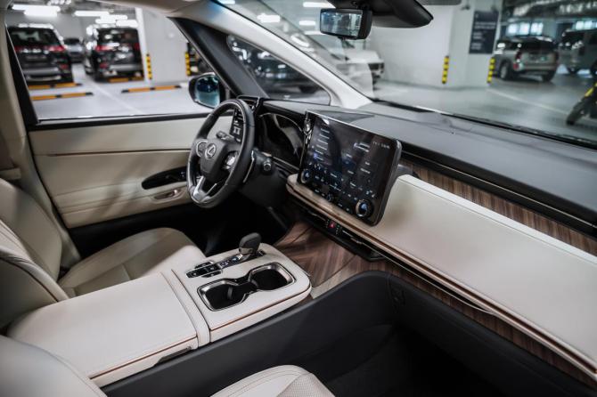 Новый Lexus LM II 2026 года, цена 17 100 000 рублей, минивэн, Автокод Объявления
