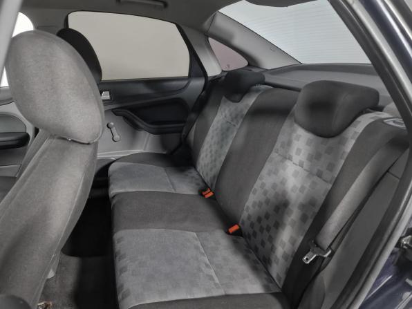 Ford Focus II с пробегом 2005 года, цена 339 000 рублей, 185703 км, седан, Автокод Объявления