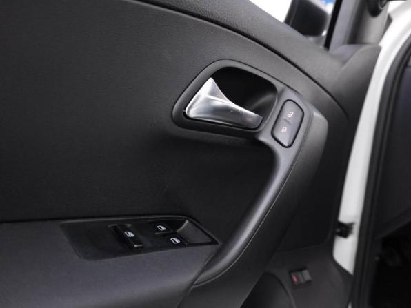 Volkswagen Polo V Рестайлинг с пробегом 2016 года, цена 1 049 643 рубля, 95723 км, седан, Автокод Объявления