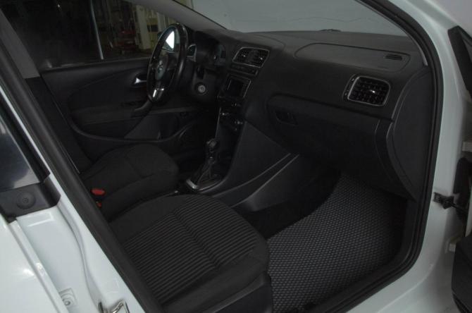 Volkswagen Polo V с пробегом 2014 года, цена 889 000 рублей, 266170 км, седан, Автокод Объявления