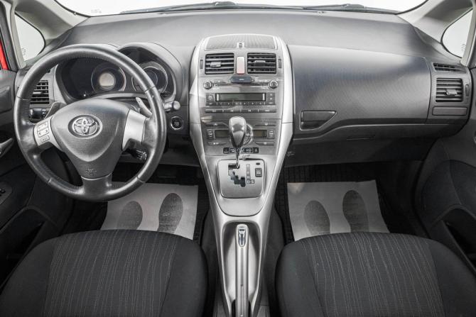 Toyota Auris I с пробегом 2007 года, цена 699 000 рублей, 270000 км, хэтчбек, Автокод Объявления