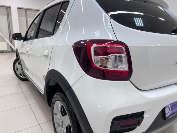 Renault Sandero II Рестайлинг с пробегом 2019 года, цена 1 190 000 рублей, 85548 км, хэтчбек, Автокод Объявления