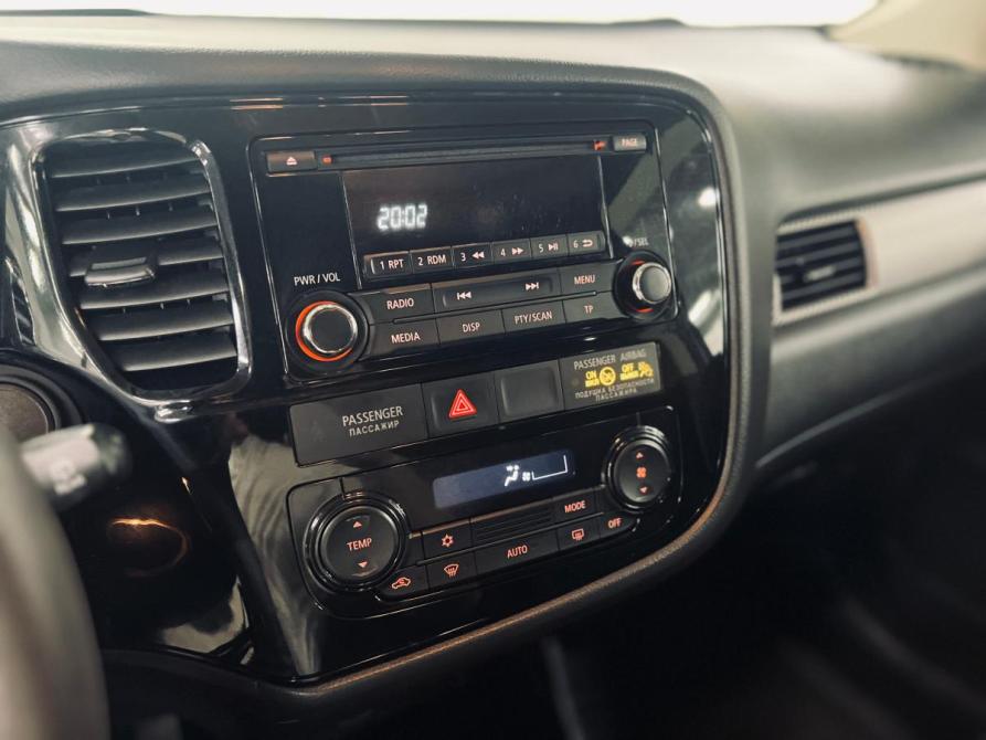 Mitsubishi Outlander III Рестайлинг 2 Санкт-Петербург  - изображение 16
