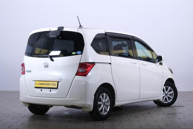 Honda Freed I с пробегом 2010 года, цена 1 049 000 рублей, 146500 км, компактвэн, Автокод Объявления