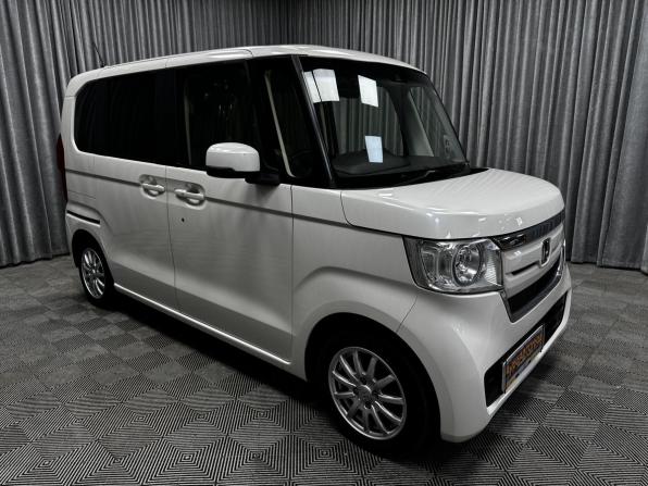 Honda N-BOX II с пробегом 2018 года, цена 900 000 рублей, 112217 км, микровэн, Автокод Объявления