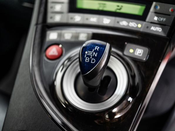 Toyota Prius III Рестайлинг (XW30) с пробегом 2014 года, цена 1 250 500 рублей, 180900 км, лифтбек, Автокод Объявления