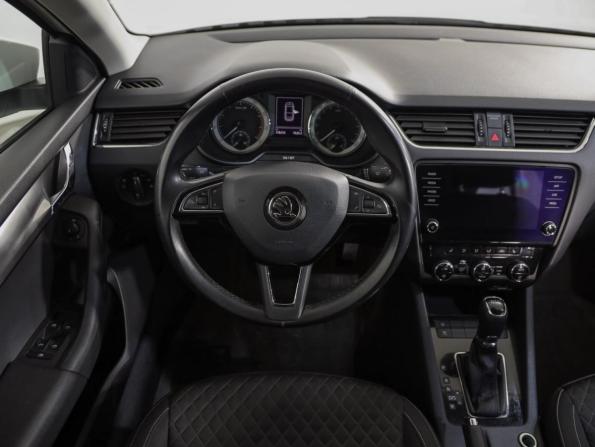 Skoda Octavia III (A7) Рестайлинг с пробегом 2018 года, цена 1 569 000 рублей, 176308 км, лифтбек, Автокод Объявления