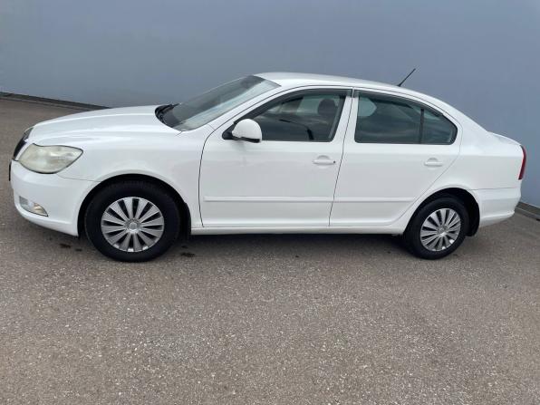 Skoda Octavia II (A5) Рестайлинг с пробегом 2012 года, цена 810 000 рублей, 239990 км, лифтбек, Автокод Объявления