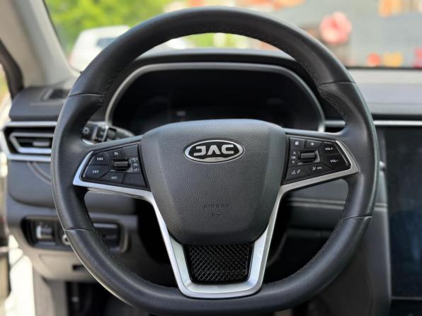 JAC J7 I с пробегом 2023 года, цена 1 199 000 рублей, 39400 км, хэтчбек, Автокод Объявления
