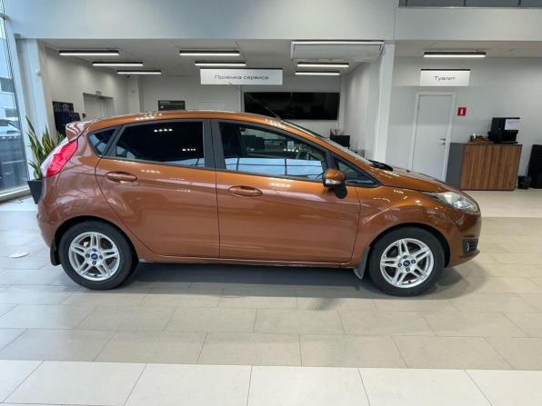 Ford Fiesta Mk6 Рестайлинг с пробегом 2015 года, цена 780 700 рублей, 174425 км, хэтчбек, Автокод Объявления
