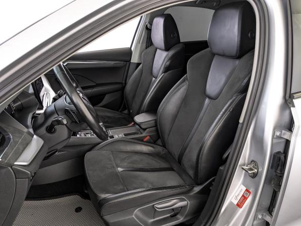 Skoda Octavia IV (A8) с пробегом 2021 года, цена 2 080 000 рублей, 145049 км, лифтбек, Автокод Объявления