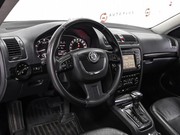Skoda Octavia II (A5) Рестайлинг с пробегом 2012 года, цена 1 149 000 рублей, 228028 км, универсал, Автокод Объявления
