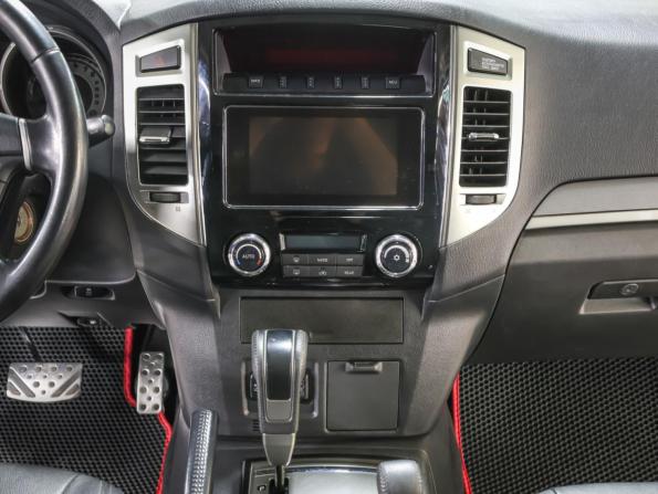 Mitsubishi Pajero IV Рестайлинг 2 с пробегом 2018 года, цена 3 349 000 рублей, 96887 км, внедорожник, Автокод Объявления