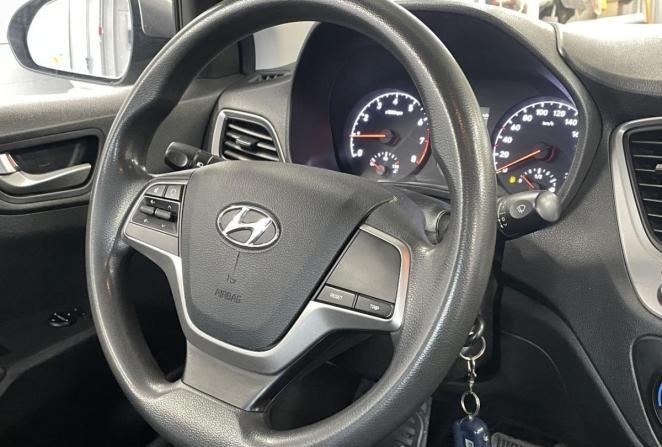 Hyundai Solaris II с пробегом 2018 года, цена 1 200 000 рублей, 157786 км, седан, Автокод Объявления