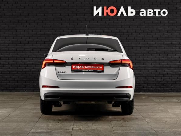 Skoda Rapid II с пробегом 2021 года, цена 1 620 000 рублей, 88195 км, лифтбек, Автокод Объявления