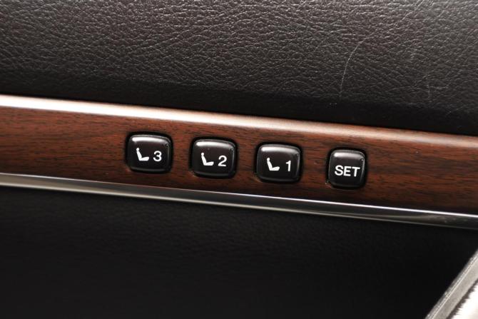 Toyota Land Cruiser 200 Series Рестайлинг 2 с пробегом 2018 года, цена 73 000 000 рублей, 80000 км, внедорожник, Автокод Объявления