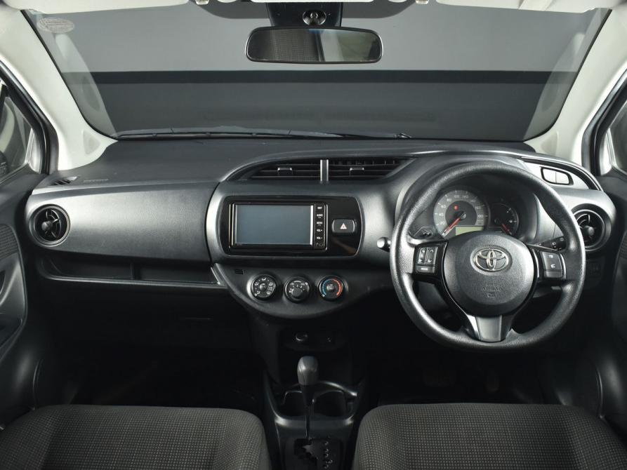 Toyota Vitz III (XP130) Рестайлинг 2 Кемерово  - изображение 9