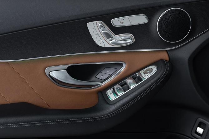 Mercedes-Benz C-Класс IV (W205) Рестайлинг с пробегом 2018 года, цена 3 059 000 рублей, 152000 км, седан, Автокод Объявления