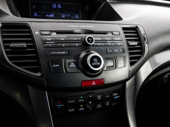 Honda Accord VIII Рестайлинг с пробегом 2011 года, цена 1 225 000 рублей, 300883 км, седан, Автокод Объявления