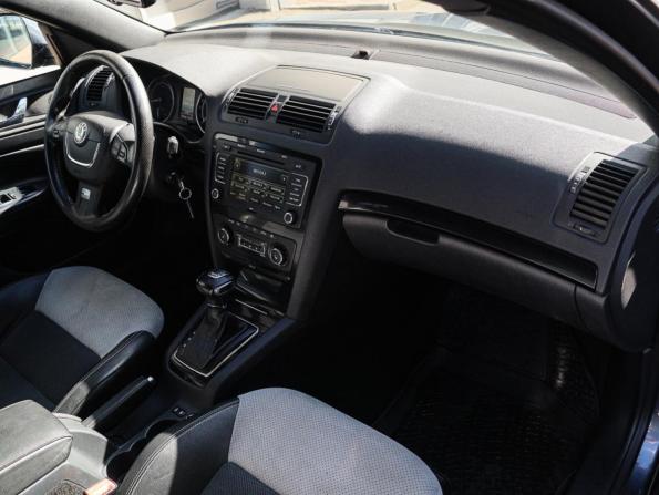 Skoda Octavia RS II Рестайлинг с пробегом 2012 года, цена 990 000 рублей, 304757 км, лифтбек, Автокод Объявления