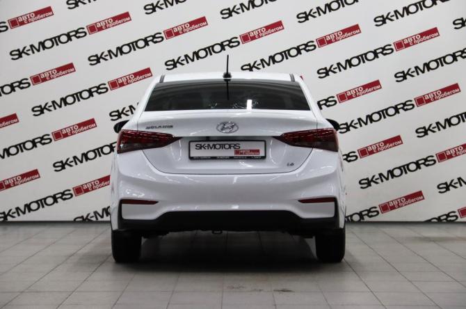 Hyundai Solaris II с пробегом 2018 года, цена 1 040 350 рублей, 184799 км, седан, Автокод Объявления