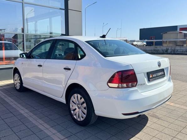 Volkswagen Polo V Рестайлинг с пробегом 2019 года, цена 950 000 рублей, 289245 км, седан, Автокод Объявления