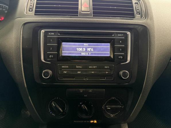 Volkswagen Jetta VI с пробегом 2013 года, цена 915 000 рублей, 237602 км, седан, Автокод Объявления