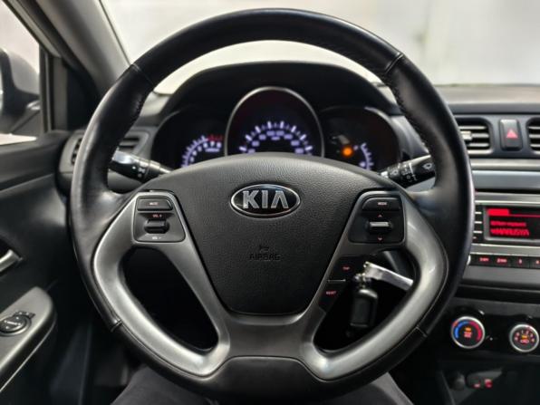 Kia Rio III Рестайлинг с пробегом 2015 года, цена 1 023 000 рублей, 167747 км, седан, Автокод Объявления