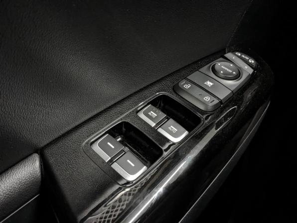 Kia Sportage IV Рестайлинг с пробегом 2020 года, цена 2 695 000 рублей, 58165 км, внедорожник, Автокод Объявления