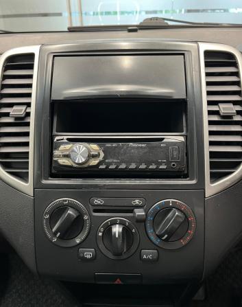 Nissan Wingroad III (Y12) с пробегом 2007 года, цена 500 000 рублей, 215000 км, универсал, Автокод Объявления
