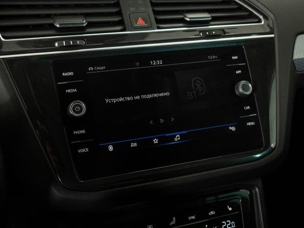 Volkswagen Tiguan II Рестайлинг с пробегом 2021 года, цена 2 977 000 рублей, 21369 км, внедорожник, Автокод Объявления