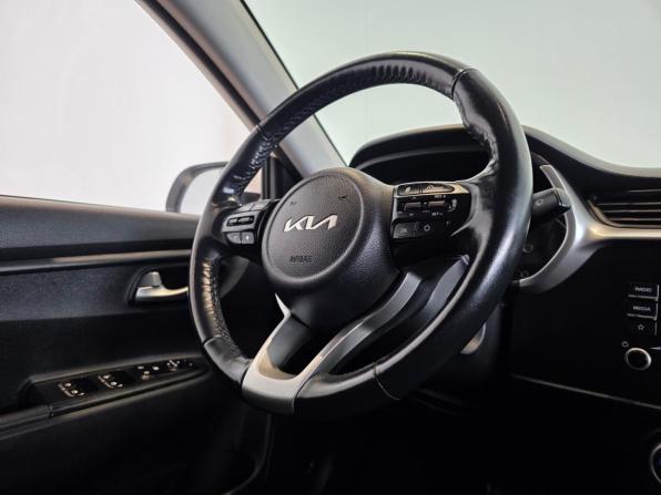 Kia Rio IV Рестайлинг с пробегом 2022 года, цена 1 755 000 рублей, 108175 км, седан, Автокод Объявления