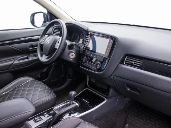 Mitsubishi Outlander III Рестайлинг 3 с пробегом 2022 года, цена 2 334 000 рублей, 63280 км, внедорожник, Автокод Объявления