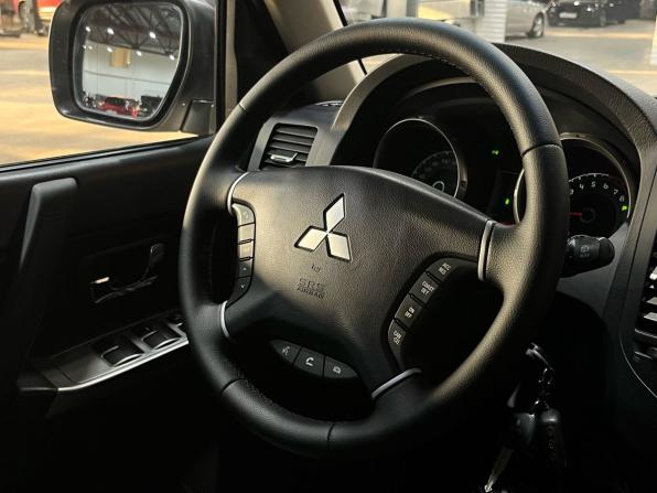 Mitsubishi Pajero IV Рестайлинг 1 с пробегом 2014 года, цена 2 075 000 рублей, 267613 км, внедорожник, Автокод Объявления