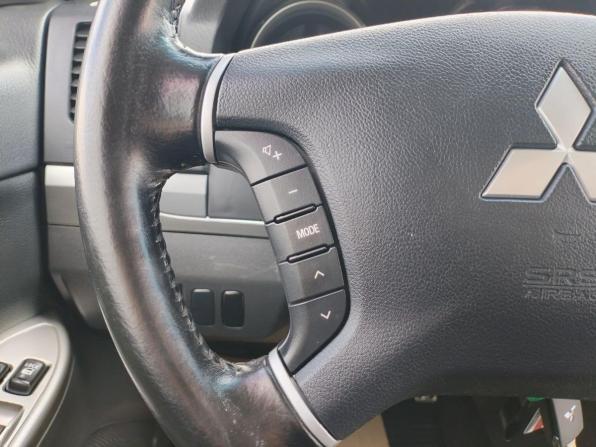 Mitsubishi Pajero IV Рестайлинг 2 с пробегом 2015 года, цена 2 477 000 рублей, 173000 км, внедорожник, Автокод Объявления