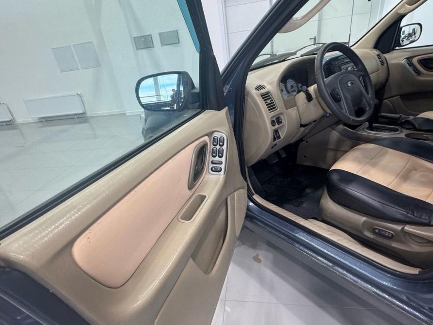 Ford Escape I Рестайлинг Челябинск  - изображение 9