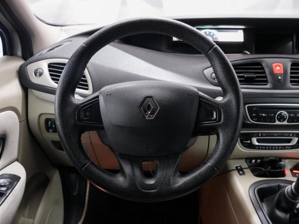 Renault Scenic III с пробегом 2010 года, цена 746 000 рублей, 252400 км, минивэн, Автокод Объявления