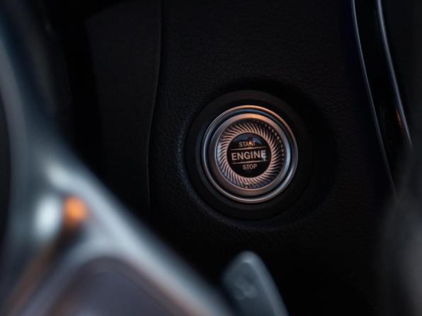 Mercedes-Benz C-Класс IV (W205) Рестайлинг с пробегом 2020 года, цена 3 498 000 рублей, 90238 км, седан, Автокод Объявления